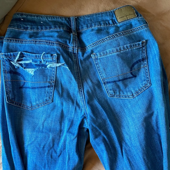 AE Distressed Tomgirl Jeans - Picture 4 of 7